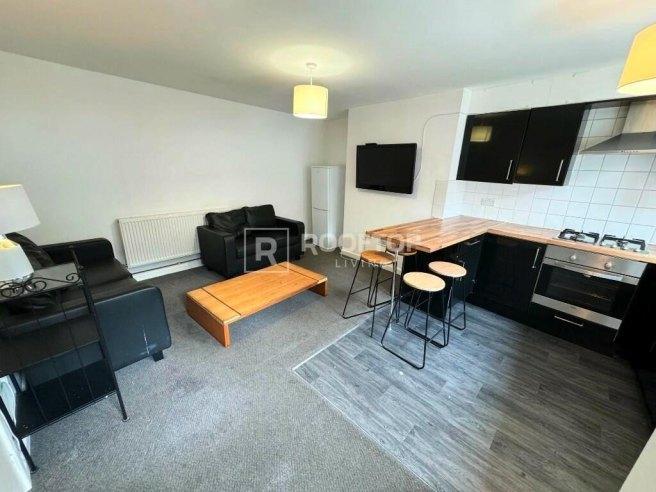 Brudenell-view-ls6-1hg-1060701