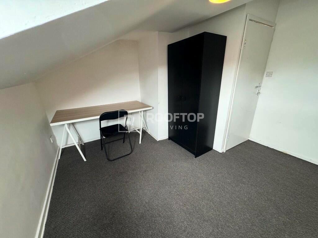 Brudenell-view-ls6-1hg-1060716