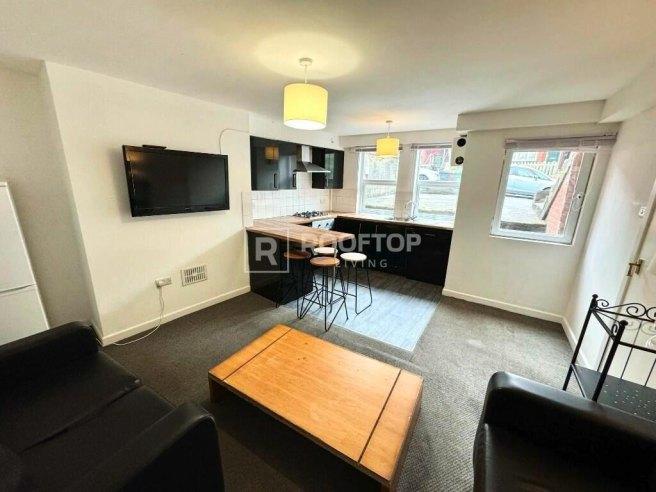 Brudenell-view-ls6-1hg-1060703