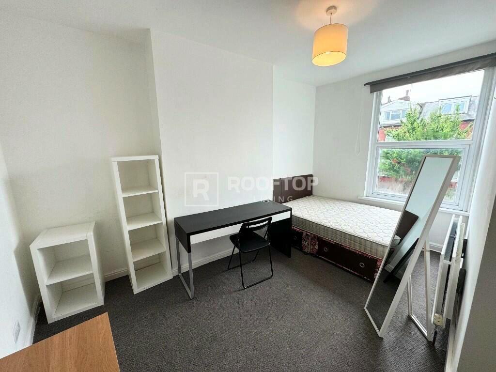 Brudenell-view-ls6-1hg-1060708