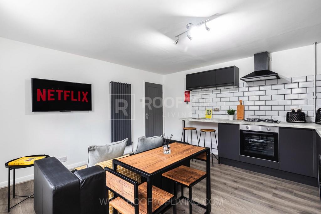 Queens-road-ls6-1hy-1060821