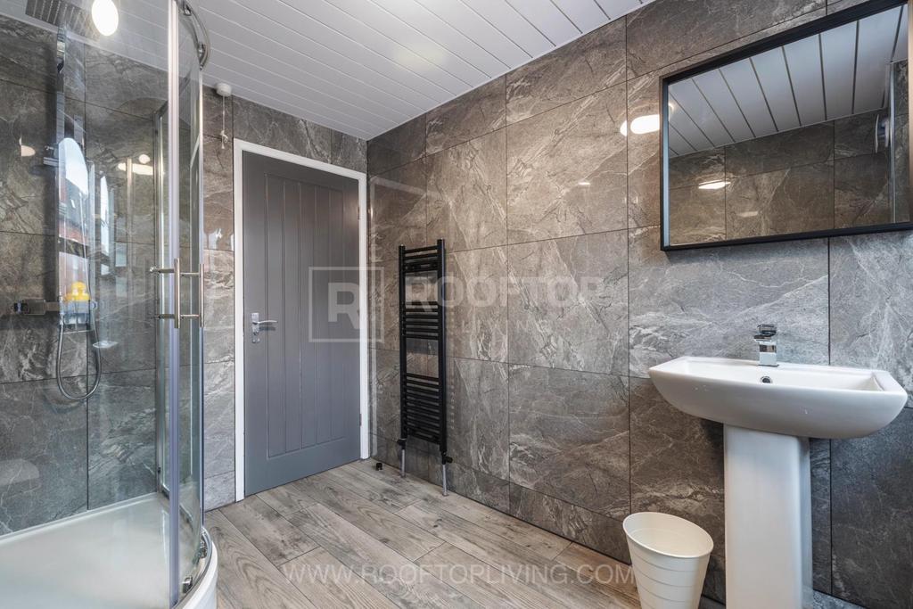 Queens-road-ls6-1hy-1060826