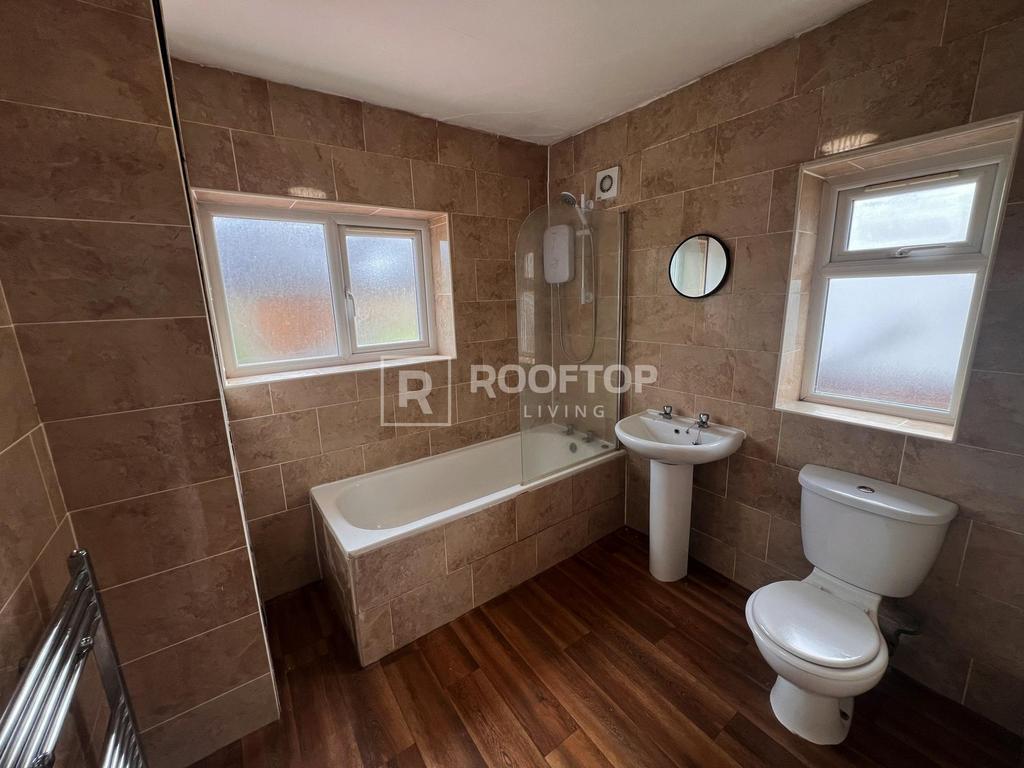 Dennistead-crescent-ls6-3pu-1060865