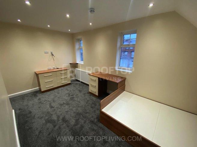 Cardigan-road-ls6-3bj-1060909