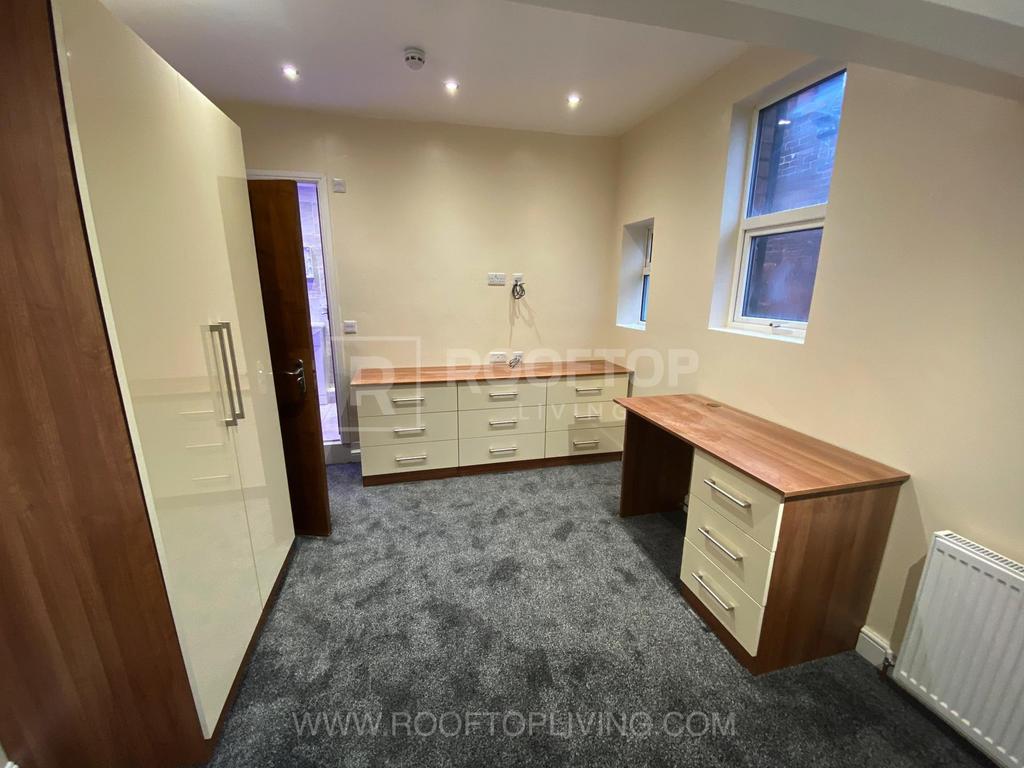 Cardigan-road-ls6-3bj-1060912