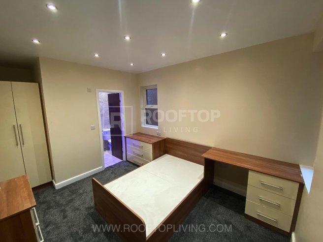 Cardigan-road-ls6-3bj-1060913