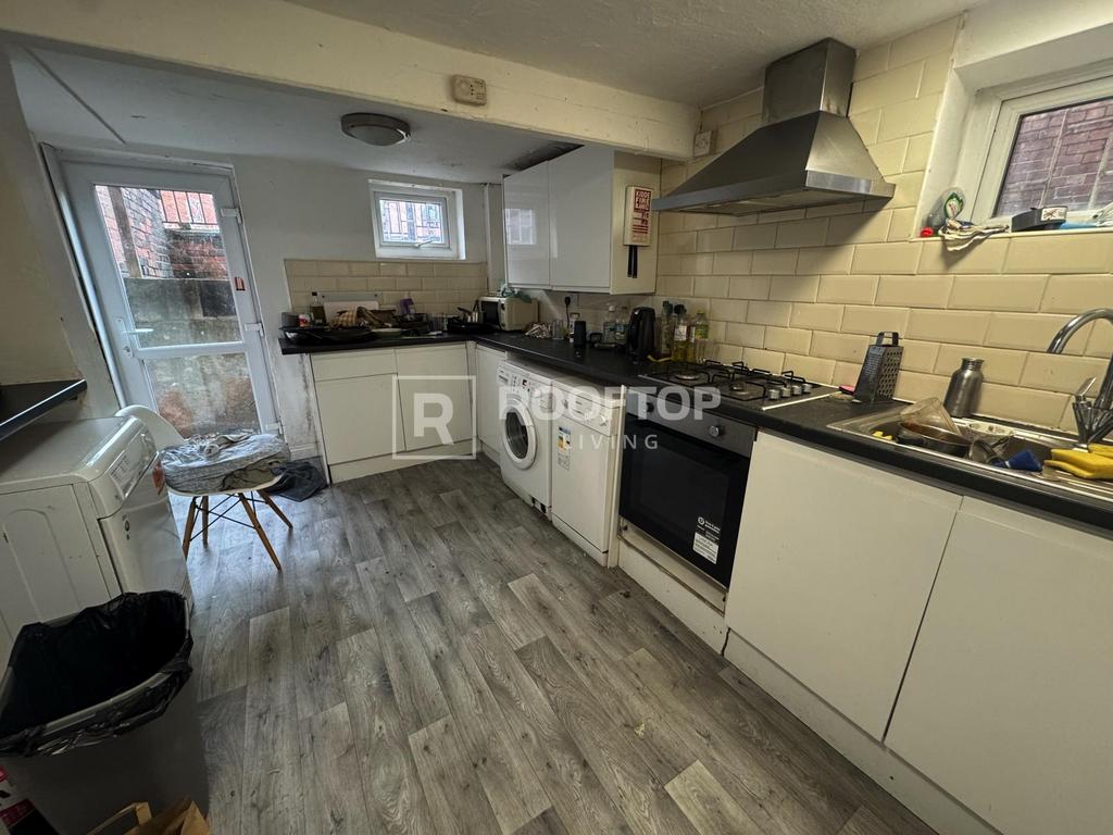 Brudenell-road-ls6-1ha-1060934