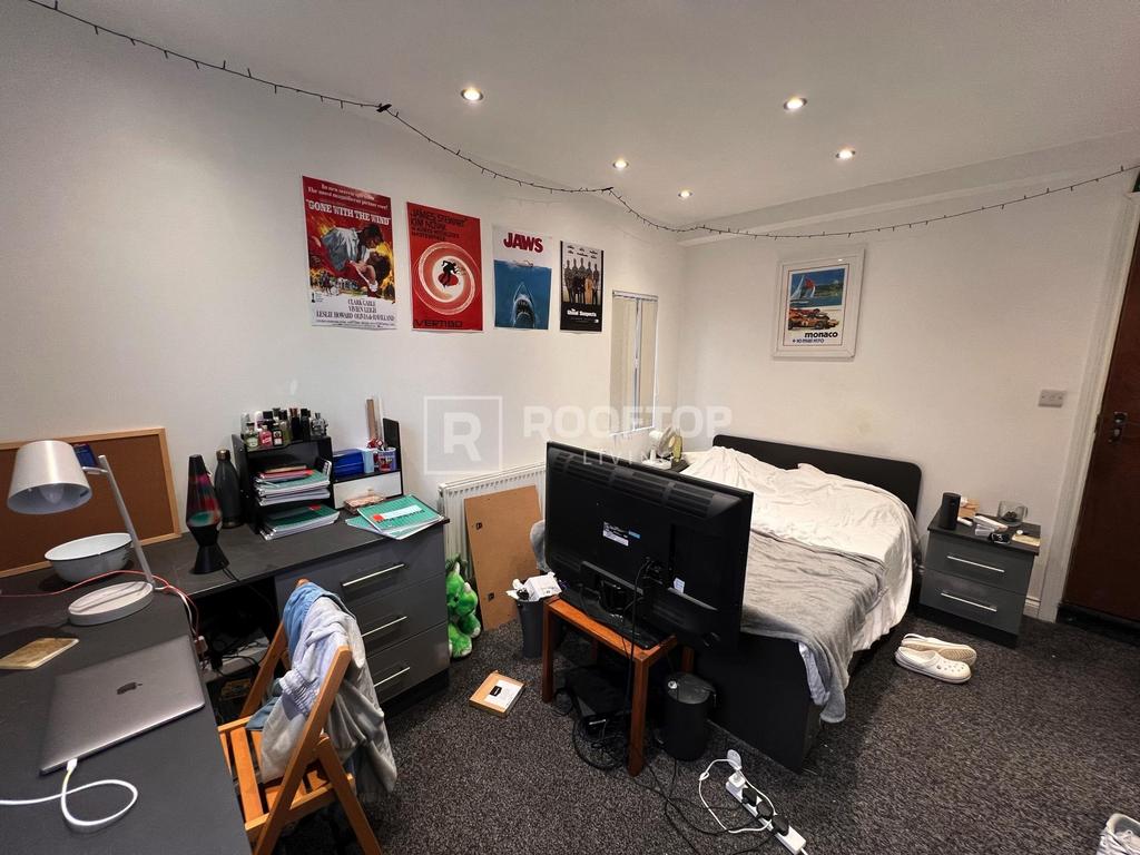 Brudenell-road-ls6-1ha-1061001