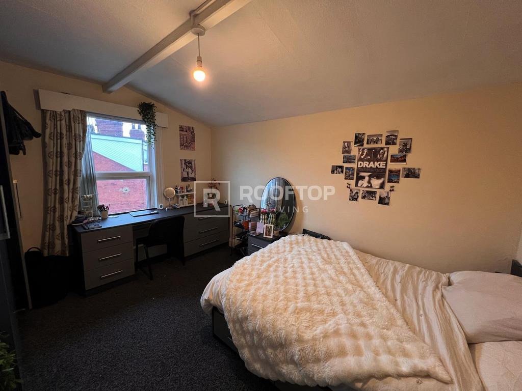 Brudenell-road-ls6-1ha-1061007