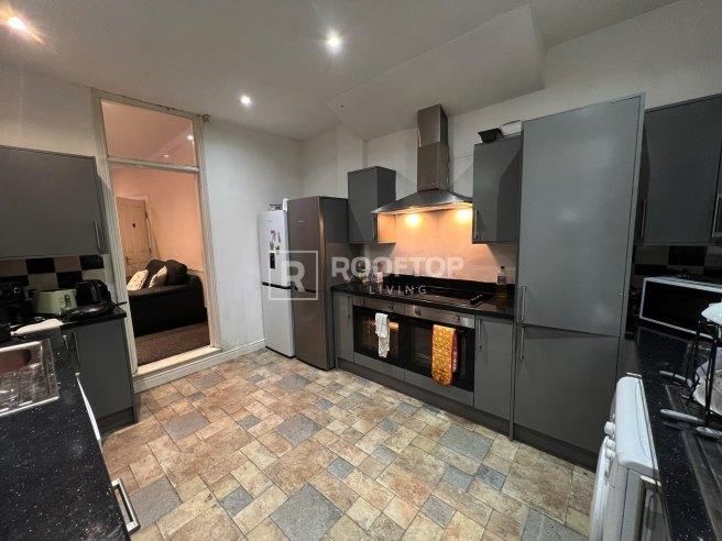 Brudenell-road-ls6-1ha-1060992