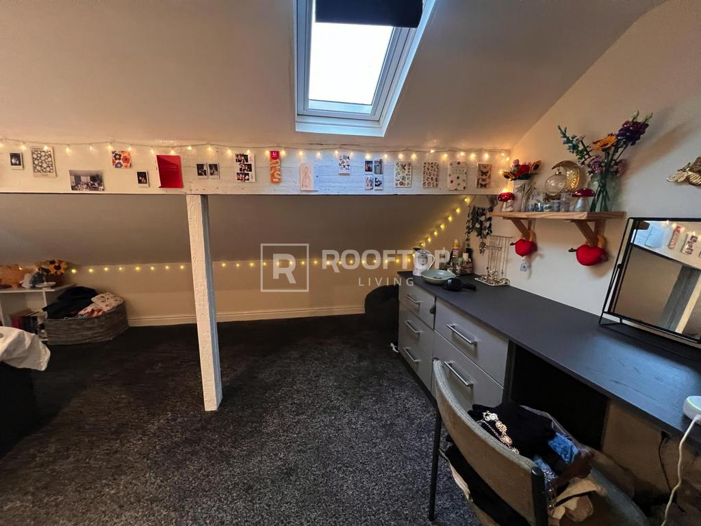 Brudenell-road-ls6-1ha-1061010