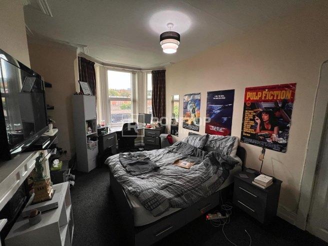 Brudenell-road-ls6-1ha-1061013