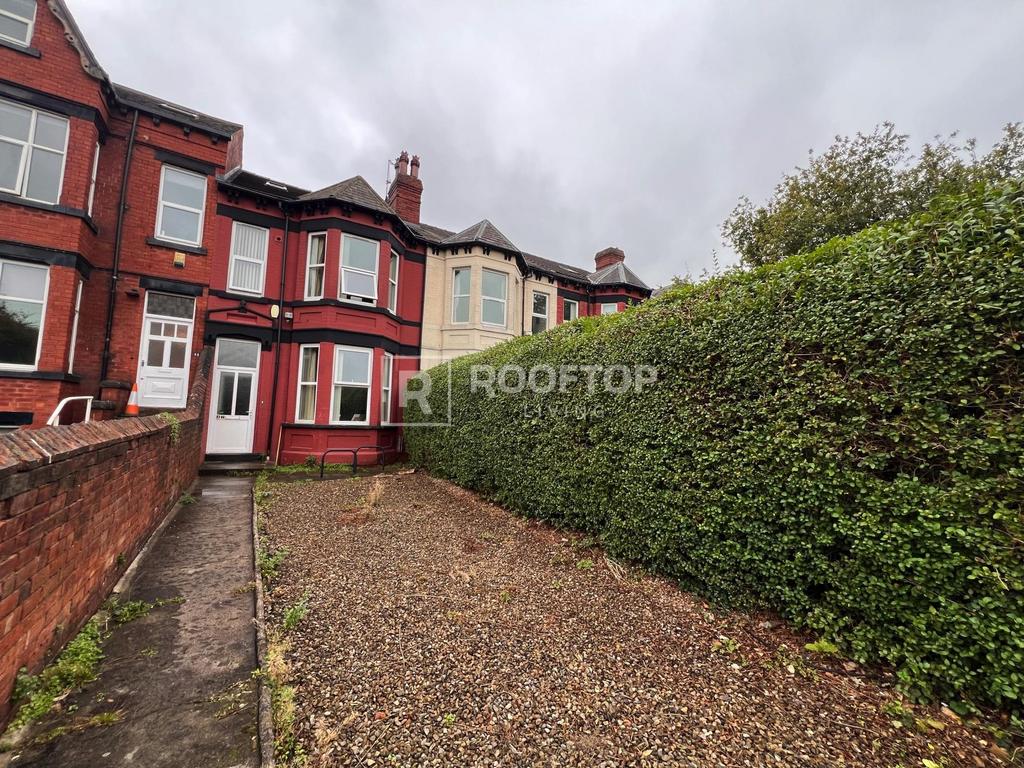Brudenell-road-ls6-1ha-1061020