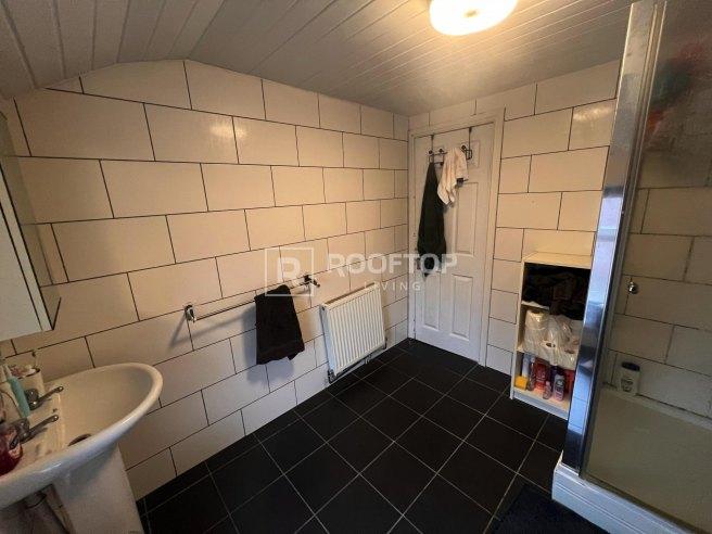 Brudenell-avenue-ls6-1hd-1061052