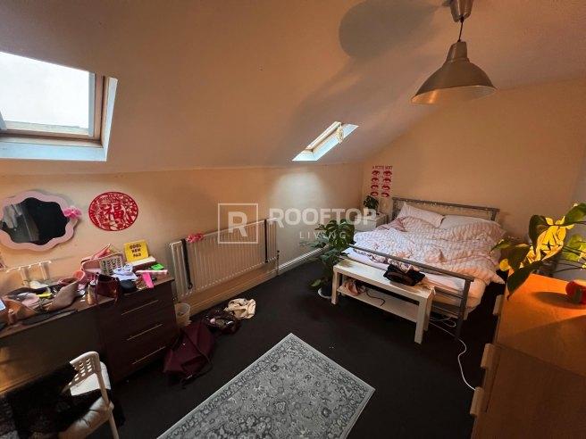 Brudenell-avenue-ls6-1hd-1061053