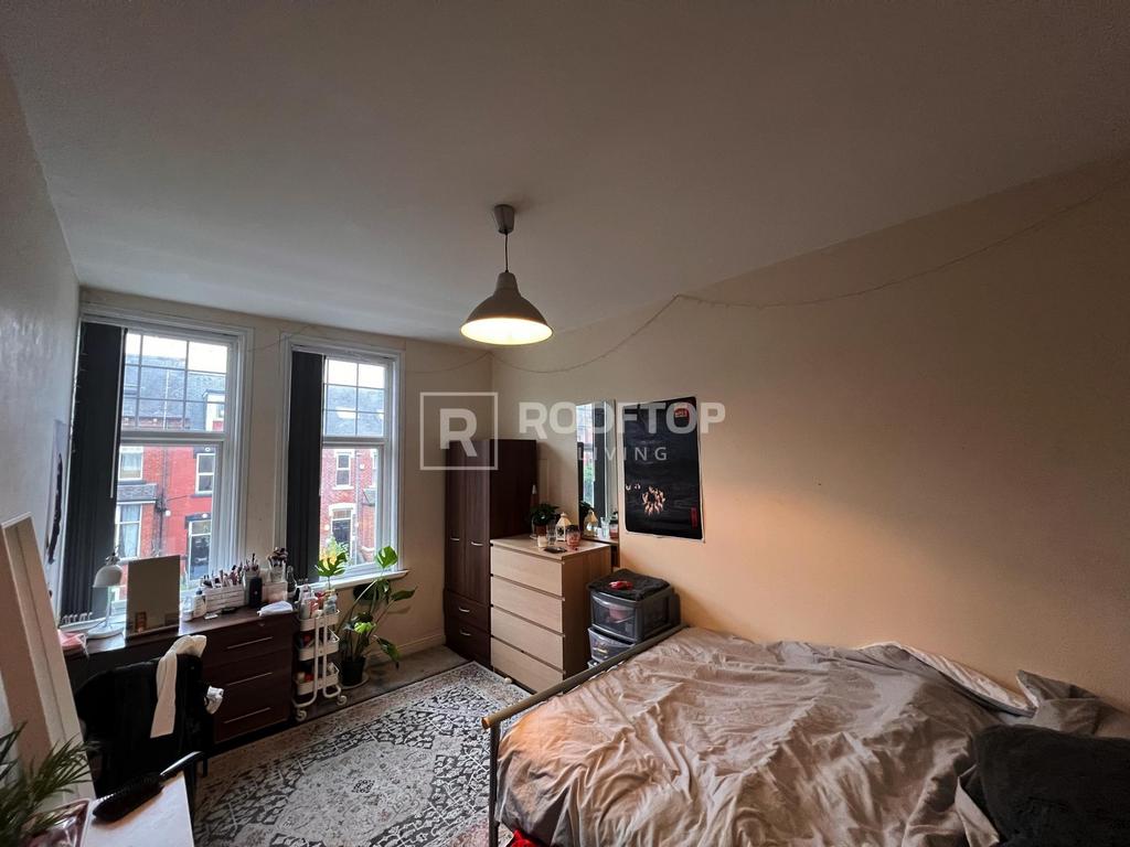 Brudenell-avenue-ls6-1hd-1061058