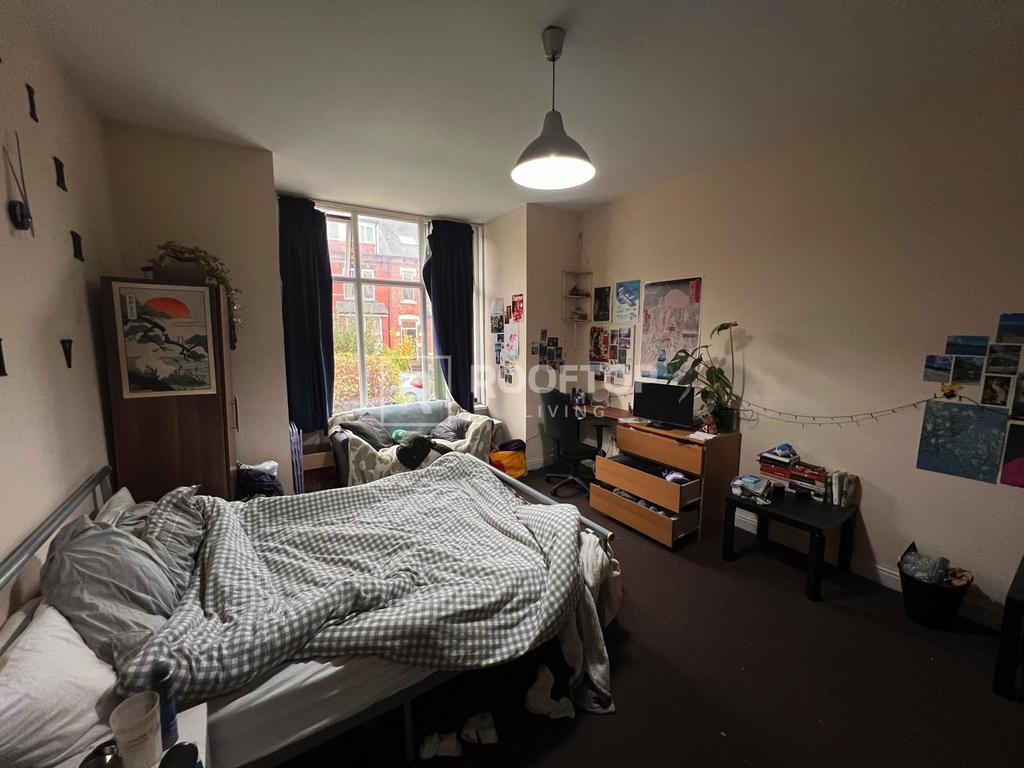 Brudenell-avenue-ls6-1hd-1061050