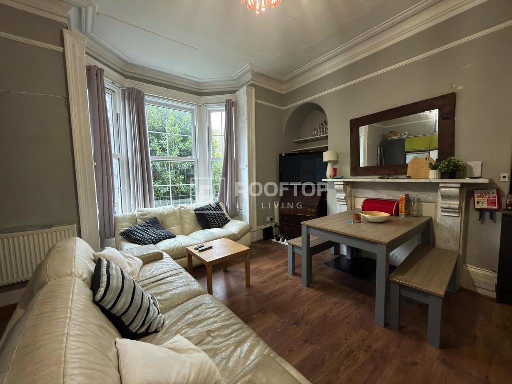 Hyde-park-terrace-ls6-1bj-1061084