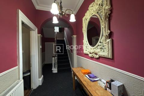 undefined, Hyde Park Terrace