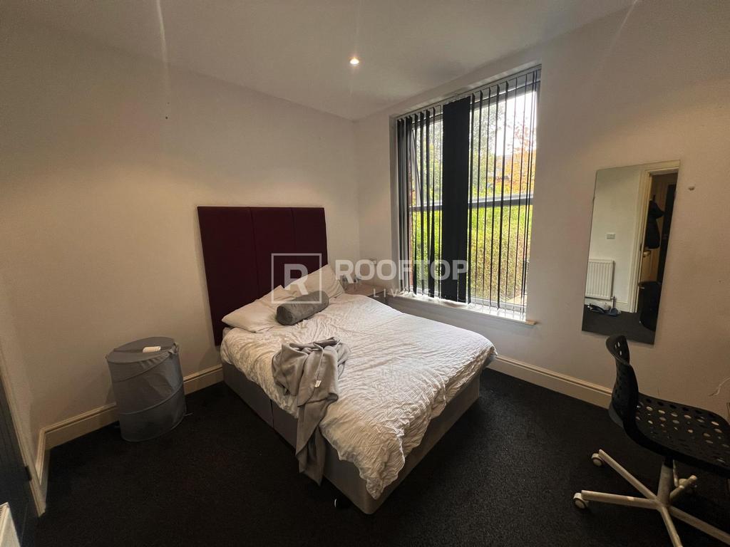 Regent-park-avenue-ls6-2au-1061120