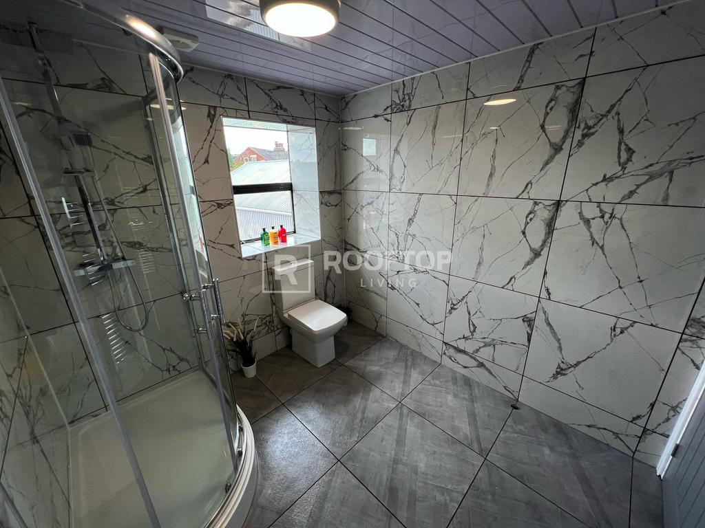 Queens-road-ls6-1hy-1061233