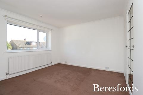 2 bedroom maisonette for sale, Marlborough Gardens, Upminster, RM14