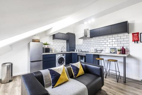 2 bedroom house share to rent, Queens Road