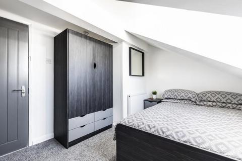 2 bedroom house share to rent, Queens Road