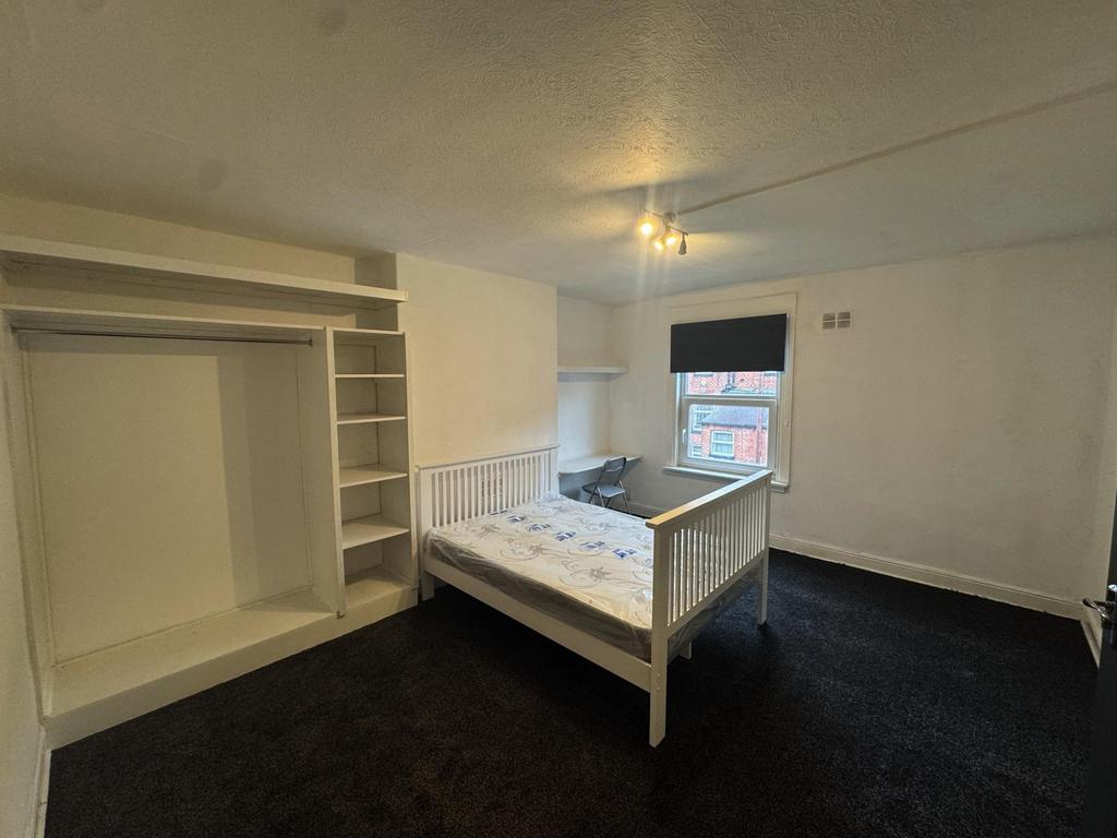 Royal-park-terrace-ls6-1ex-1061383