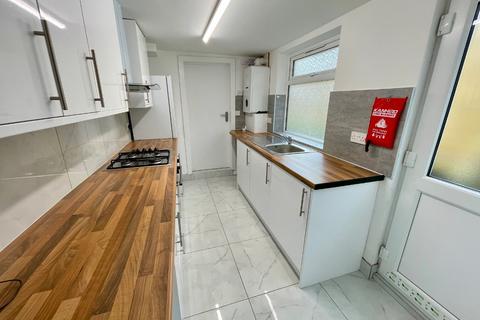 undefined, Tavistock Crescent, Luton, Bedfordshire, LU1 3UP