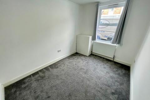 undefined, Tavistock Crescent, Luton, Bedfordshire, LU1 3UP