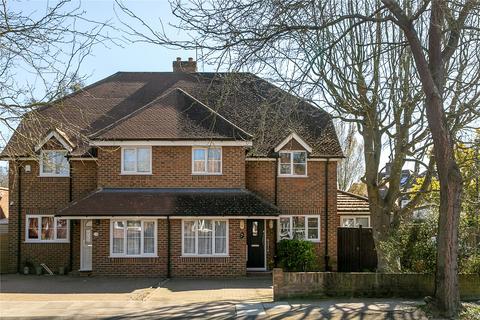 Ormond Drive, Hampton