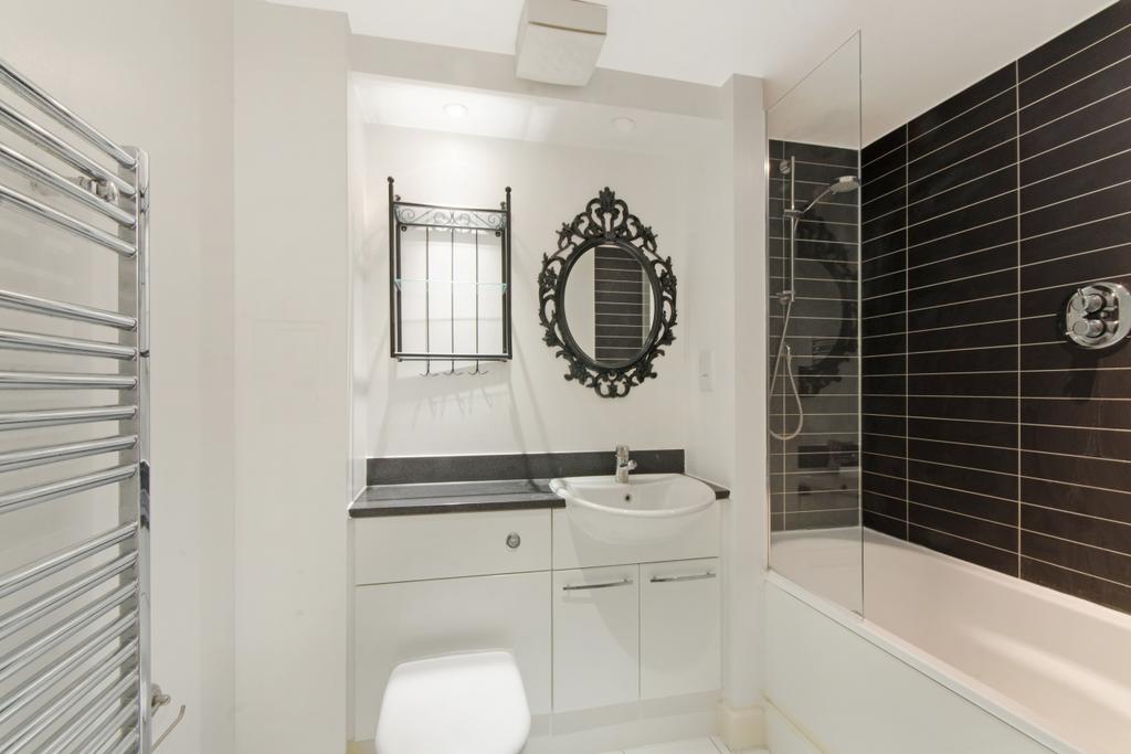 Bathroom Proton Towe