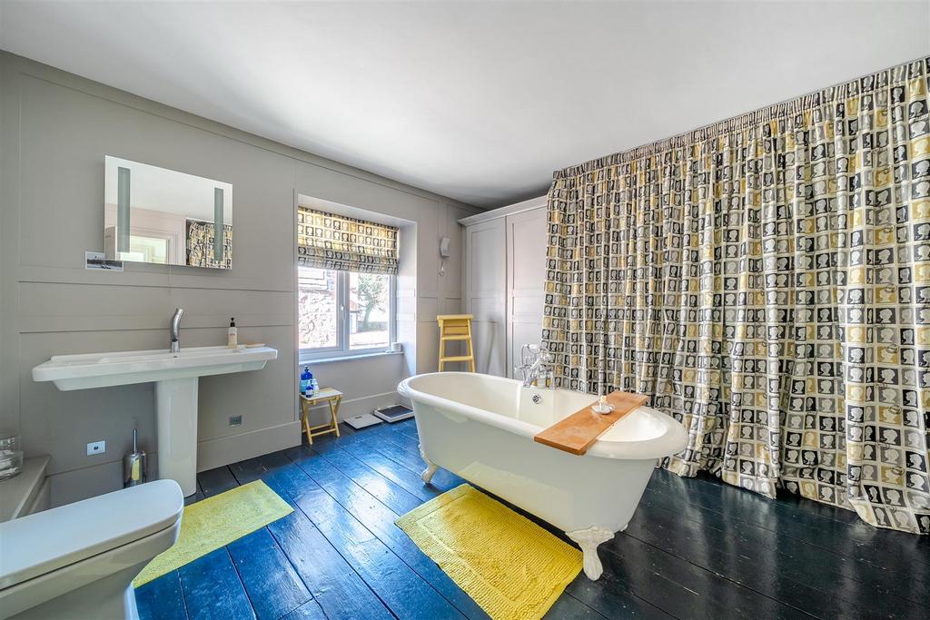 Family bathroom