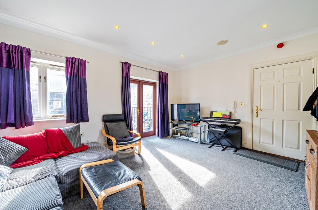 1429944-3-69bbfd6...