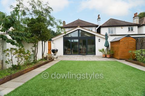 4 bedroom detached house to rent, Arnison Road, East Molesey KT8