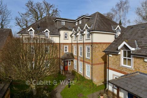 3 bedroom flat for sale, Goodwood Lodge, Wallington SM6