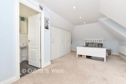 3 bedroom flat for sale, Goodwood Lodge, Wallington SM6