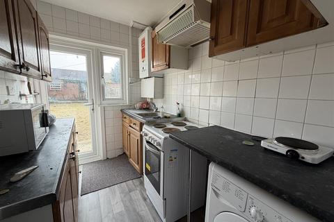 undefined, Berkeley Avenue, Hounslow