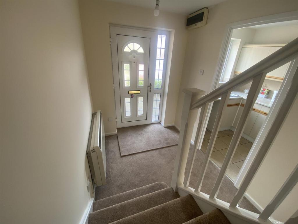 Hallway 2.jpg