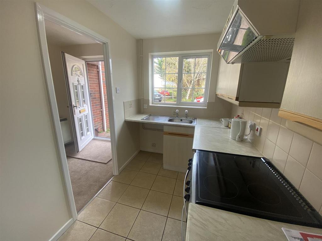 Kitchen 3.jpg