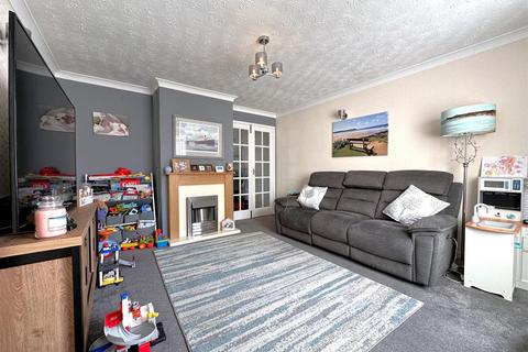 3 bedroom terraced house for sale, Beacon Hill Road, Newark