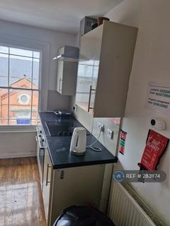 1 bedroom in a flat share to rent, Wolverton, Wolverton, MK12