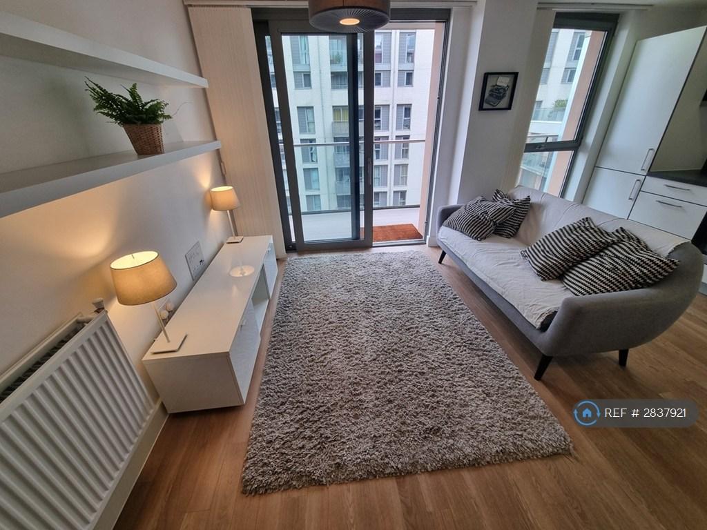 Lounge 4