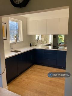 2 bedroom flat to rent, Hughenden Road, Glasgow, G12