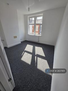 3 bedroom terraced house to rent, Derwent St, Leicester, LE2