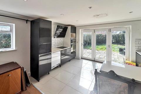 undefined, New Addington CR0