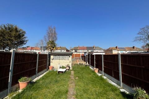 3 bedroom terraced house for sale, Elm Park, Hornchurch RM12
