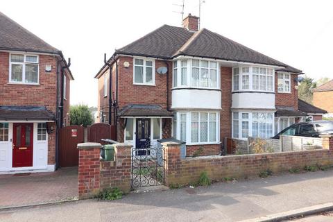 undefined, Luton LU2