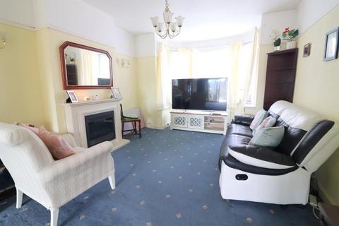 undefined, Luton LU2
